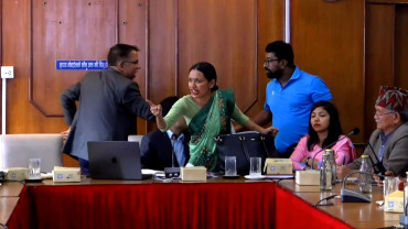 बैठकमै सांसद आशिका र मेयर चिरिबाबुबीच भनाभन, रिसाएर बैठक छाडिन्