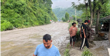 पृथ्वी राजमार्गमा अझै जोखिम, लेदो हटाउने काम जारी; यात्रा नगर्न आग्रह