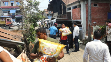 उदयपुर आगलागीः पीडित परिवारलाई कोशी प्रदेश सरकारको राहत