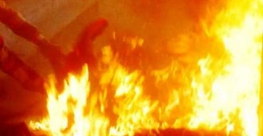 धुलीखेलमा आगलागी, १५ घर जल्यो