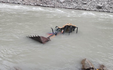 कर्णाली नदीमा जेसिबी दुर्घटना हुँदा बेपत्ता तीनमध्ये दुई जनाको शव फेला
