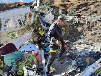 तारा एयरको दुर्घटनागस्त विमानको अवशेष सङ्कलन सुरु