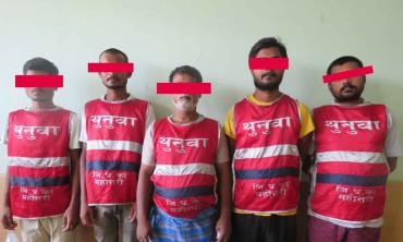 ललितपुरको घरमा छापा मारेर प्रहरीले समायो ५ जना, यस्तो गर्थे काम