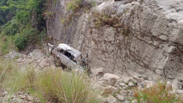 मकवानपुरमा कार दुर्घटना, दुई जनाले गुमाए ज्यान