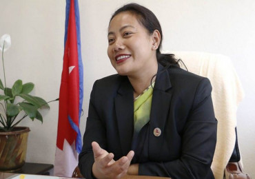 प्रचण्ड बुहारी बिना मगर दोब्बर मतले पछि 