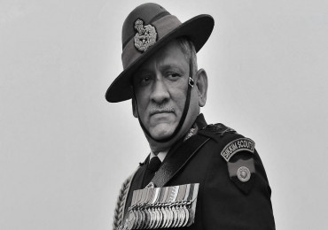 हेलिकप्टर दुर्घटनामा भारतका चिफ अफ डिफेन्स स्टाफ बिपिन रावतकाे निधन