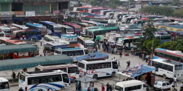 काठमाडौँको नयाँ बसपार्कमा जथाभावी यात्रुलाई दुःख दिने ४६ जना पक्राउ