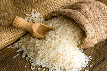 चार महिनामा चामलमा बढ्यो प्रतिकेजी १८ रुपैयाँ, पिठोमा २५