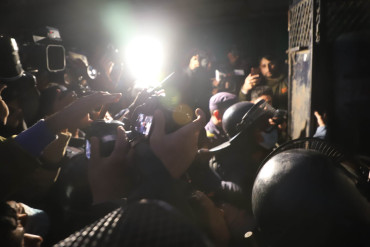 फैसलापछि सर्वोच्चमा रविका समर्थकको नाराबाजी