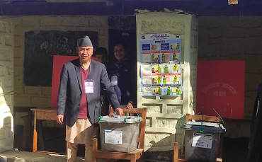 डेडल्धुरा पुगेर प्रधानमन्त्री देउवाले गरे मतदान