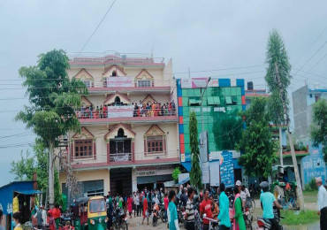 छोराको नागरिकता बनाउन पालो पर्खेर लाइनमा बसेकी महिलाको मृत्यु