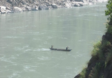 डुङ्गा दुर्घटना हुँदा एकको मृत्यु, एक बेपत्ता