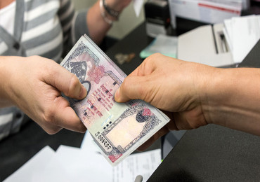 घुससहित यातायात अधिकृत र लेखापढी व्यवसायी पक्राउ