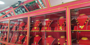 सुनको मूल्य ह्वात्तै बढ्यो, तोलामा २ लाख ३० हजार नाघ्यो