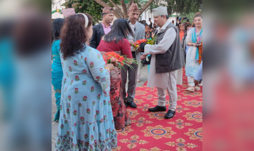 पुर्व राजा ज्ञानेन्द्र शाह परिवारसहित धनगढीमा