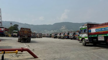 पेट्रोलियम ढुवानी गर्ने ट्यांकर चालक आन्दोलित,  यस्तो छ कारण