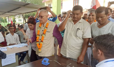 डा. शेखर कोइरालाले गराए उमेदवारी दर्ता