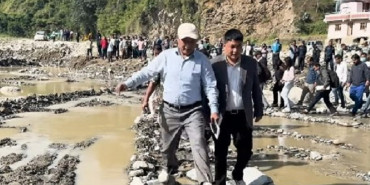 मन्त्री घिसिङले गरे क्षतिग्रस्त बीपी राजमार्गको अनुगमन