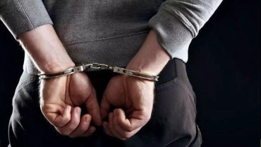 हतकडीसहित भागेकी थुनुवा महिला भारतमा पक्राउ
