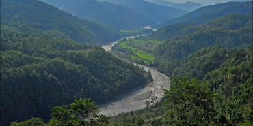 पहिरोले अरुण नदी थुनियो