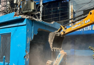 डोजर लगाएर भत्काइयो मैतीदेवी प्रहरी विट 