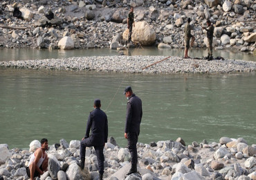 महाकालीमा पौडेर नेपाल छिरे भारतीय सैनिक