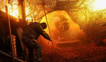 रुस र युक्रेन युद्ध,दुवै पक्षद्वारा ठूलो मात्रामा आक्रमणको दाबी