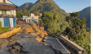 एक वर्ष नपुग्दै सडक भासियो, रेसुङ्गा विमानस्थल जाने बाटो बन्द