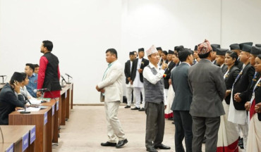 विरोधपछि प्रतिनिधिसभा बैठक १५ मिनेटका लागि स्थगित