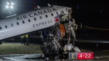 विमानस्थलमा विमान र ट्रक ठोक्किँदा दुई पाइलटको मृत्यु