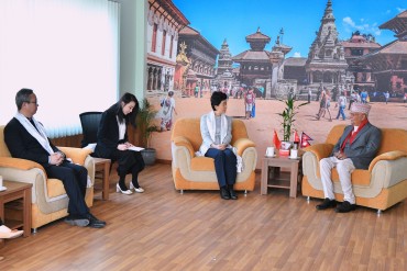 एमाले अध्यक्ष  ओली  र चिनियाँ उपमन्त्रीबीच भेटवार्ता