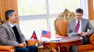 गृहमन्त्री र अमेरिकी कार्यवाहक राजदूतबीच शिष्टाचार भेट, के भयो कुराकानी ?