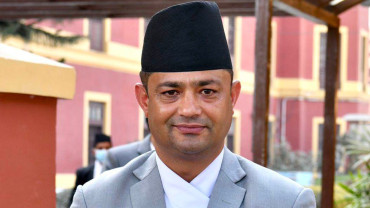 एमाले प्रमुख सचेतकमा पदम गिरी