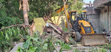 जनकपुरमा गुठीको जग्गा खाली गराउन डोजर चलाउन सुरु