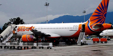 काठमाडौँबाट दिल्ली उड्न लागेको जहाजको टायर पन्चर भएपछि…