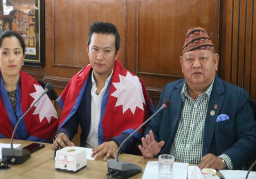 राजु र दियाले सगरमाथा आराेहण गर्ने