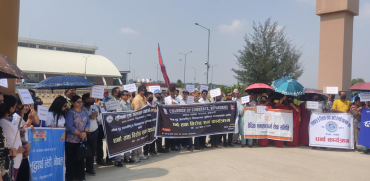 गौतम बुद्ध विमानस्थलमा अन्तर्राष्ट्रिय उडान पुनः सञ्चालनको माग गर्दै धर्ना