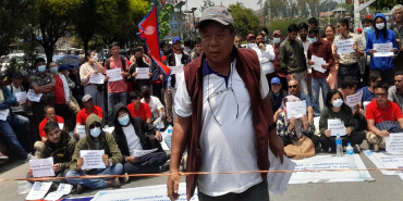 काम नगर्ने नेतालाई ढ्यांग्रो ठटाएर लखेट्नुपर्छ : महावीर पुन