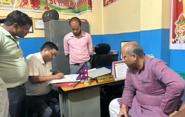 सर्लाहीमा मुख्यमन्त्रीको निर्देशनमा लाग्यो अवैध रूपमा सञ्चालित ११ स्वास्थ्य संस्थामा ताला