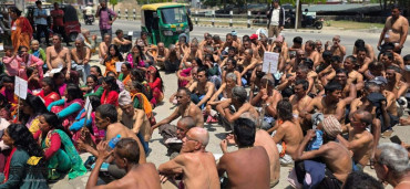 कञ्चनपुरको चर्काे घाममा शुक्लाफाँटा आरक्ष पीडितको अर्धनग्न प्रदर्शन