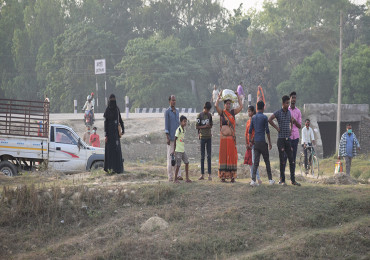 सत्र महिनापछि सीमानाकाबाट आवतजावत