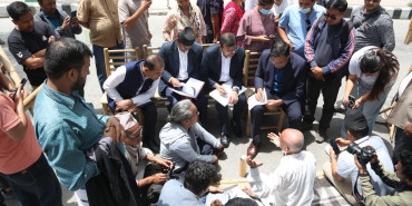 आमरण अनसन बसेका मेयरसँग छलफल गर्न माइतीघरमै पुग्यो सरकारी टोली