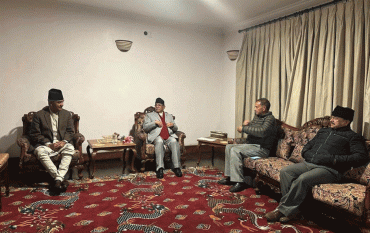 प्रचण्डलाई विश्वासको मत दिने देउवाको आश्वासन