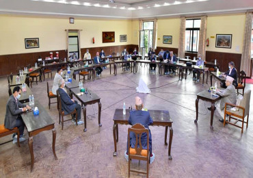 एमाले स्थायी कमिटी बैठक बस्दै, के विषयमा हुँदैछ छलफल ?  