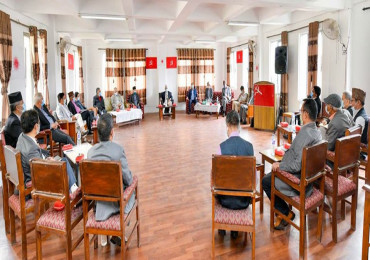 एमाले केन्द्रीय कमिटी बैठक बस्दै, के विषयमा हुँदैछ छलफल ? 
