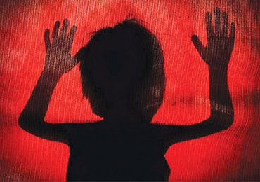 प्रेमीसँग यौन सम्पर्क राखिरहेको देखेपछि आमाले गरिन् छोराको हत्या