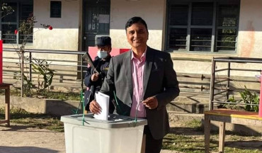 ४८३ मतले योगेश भट्टराई पछि परे