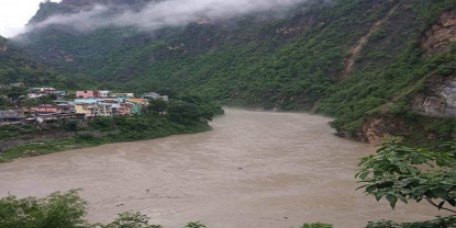महाकालीमा बगेर बेपत्ता भएका किशोरी फेला परेनन्,खोजी कार्य जारी 