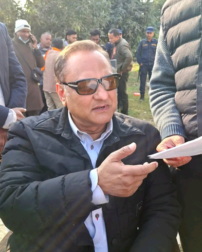 पूर्व आईजीपी खनालले बारा ४ बाट गरे उम्मेदवारी दर्ता