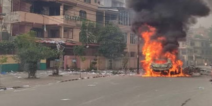 काठमाडौँका दुई स्थानमा सवारी साधनमा आगजनी